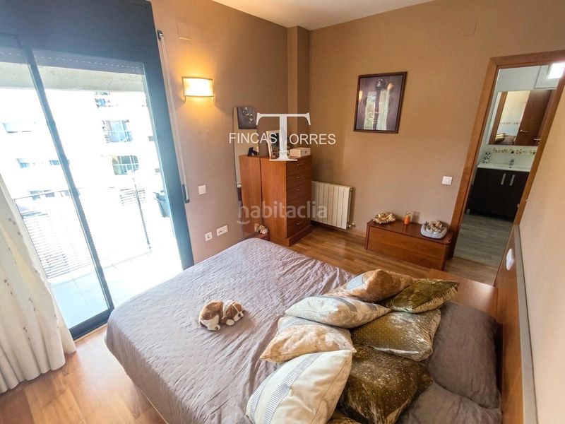 Foto 94256cc4-b99c-4794-b5f7-1f37d0c50ff6. Pis amb aparcament a La Guineueta Barcelona