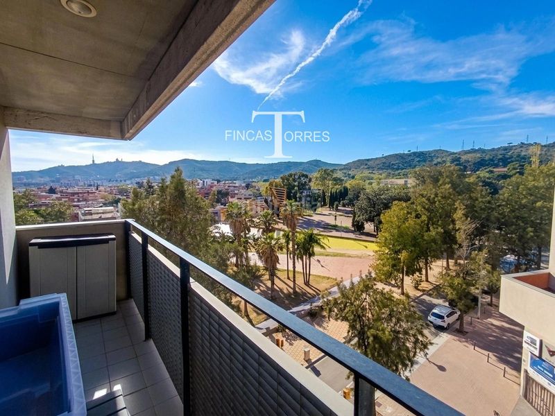 Foto c4511abe-8f04-486c-9ca8-9ebbd3b2d1cb. Pis amb aparcament a La Guineueta Barcelona