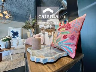 Transfer Business premise in Port - Horta de Santa Maria. Exclusiva tienda en alquiler con traspaso
