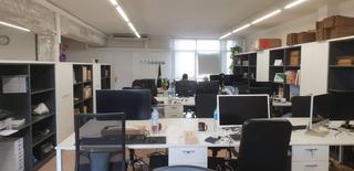 Miete Büro  Carrer de casp. Amueblada con terraza