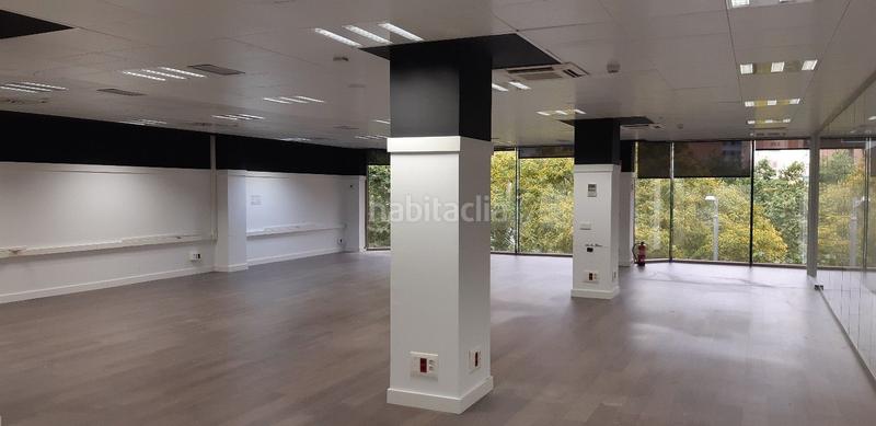 Foto bc5a58eb-01bc-47e8-90e9-3377c840d9ef. Rent office space with heating in Sants Barcelona