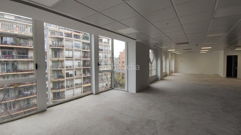 Foto 0b127316-7b86-4557-bf78-d6d1f9e9969f. Location bureau avec chauffage dans La Nova Esquerra de l´Eixample Barcelona