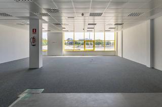 Rent Office space in Carrer del solsonès 2b. Junto aeropuerto