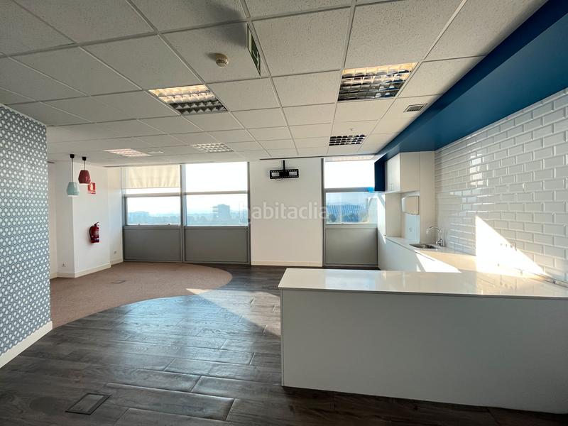 Foto 85b3769e-a9e9-46e6-8268-31b215e6c11c. Location bureau avec chauffage dans Volpelleres Sant Cugat del Vallès