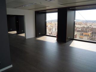 Miete Büro  Carrer de galileu. Edificio prisma