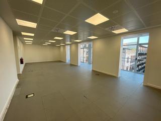 Location Bureau  Carrer de balmes. En edificio representtivo