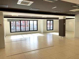 Miete Büro  Gran via de carles iii. Con acabados de lujo