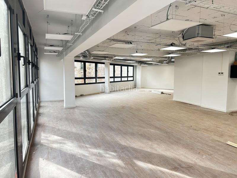 Foto ab605a21-0648-47ec-a3f6-6d40a98eeec3. Alquiler oficina en pleno centro en Gòtic Barcelona