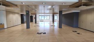 Lloguer Oficina  N/a. Oficina muy luminosa