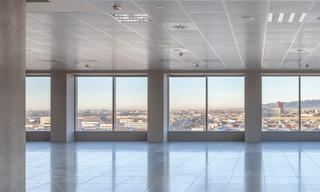 Location Bureau  Passeig de la zona franca. Increíbles vistas