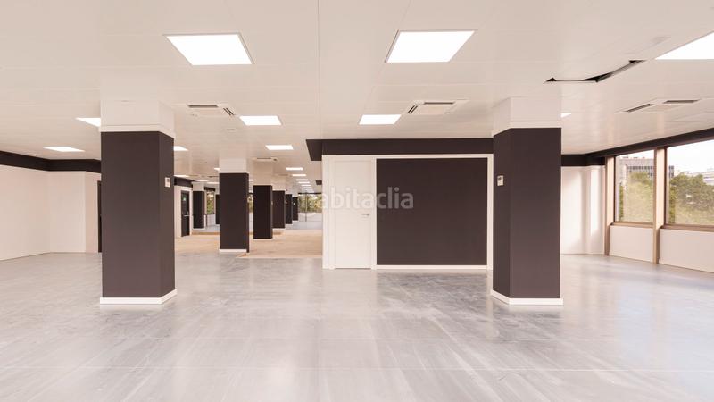 Foto 0ef8a4d2-4cca-42b0-9520-cc87966a07a2. Miete büro mit heizung in Barri de les Corts Barcelona