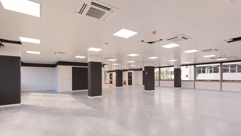 Foto 23c998cf-ebb0-4004-8424-726dcb7d49ed. Rent office space with heating in Barri de les Corts Barcelona