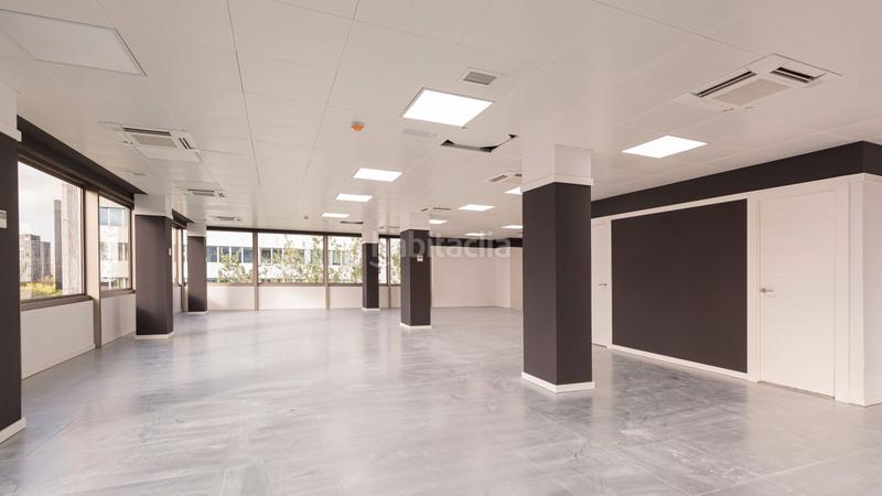 Foto c2c509de-0c13-4cc0-9183-7d534455f947. Rent office space with heating in Barri de les Corts Barcelona