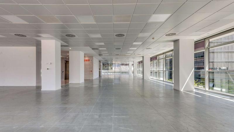 Foto caeda134-ccc9-4ead-9ea9-4b67a025a373. Location bureau avec chauffage dans Diagonal Mar i el Front Marítim del Poblenou Barcelona