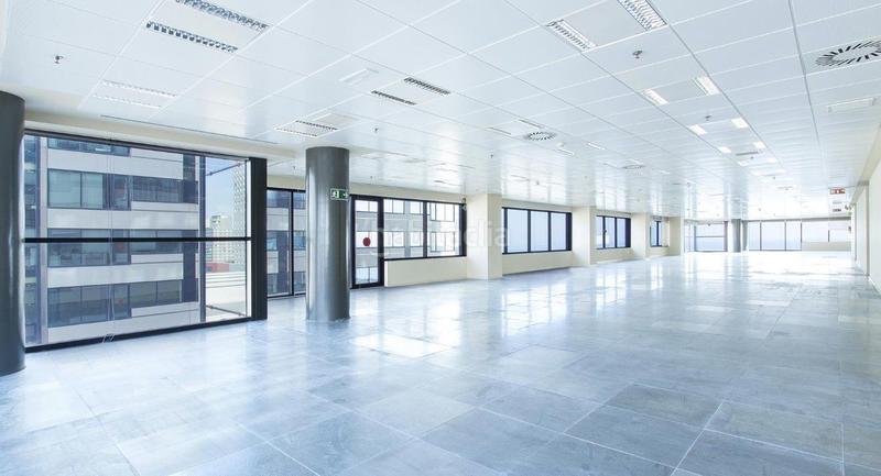 Foto 89012019-626c-4c65-b352-c76ae6486935. Rent office space with heating in Diagonal Mar i el Front Marítim del Poblenou Barcelona