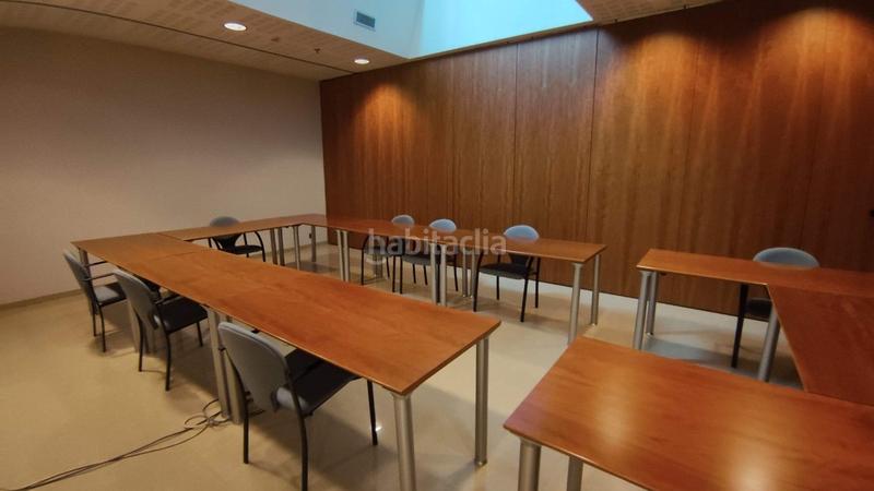 Foto 5228c279-0a8b-4fb9-8a8f-4e24d11da934. Affitto ufficio con riscaldamento in Granvia LH Hospitalet de Llobregat (L´)