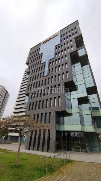 Foto ebfa1f08-9372-4933-b0d2-66a399502759. Rent office space with heating in Granvia LH Hospitalet de Llobregat (L´)