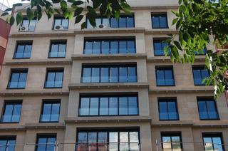 Location Bureau  Rambla del brasil. Oficina con terraza