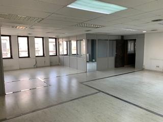 Location Bureau  Carrer de mallorca. Totalmente diáfana