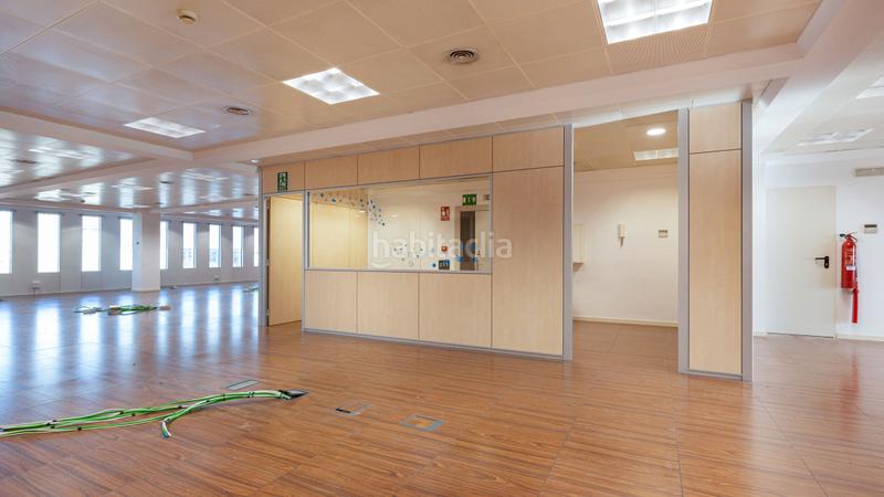 Foto 47d6a976-8fc4-46cb-833e-64949b675630. Alquiler oficina en pleno centro de negocios en Gòtic Barcelona