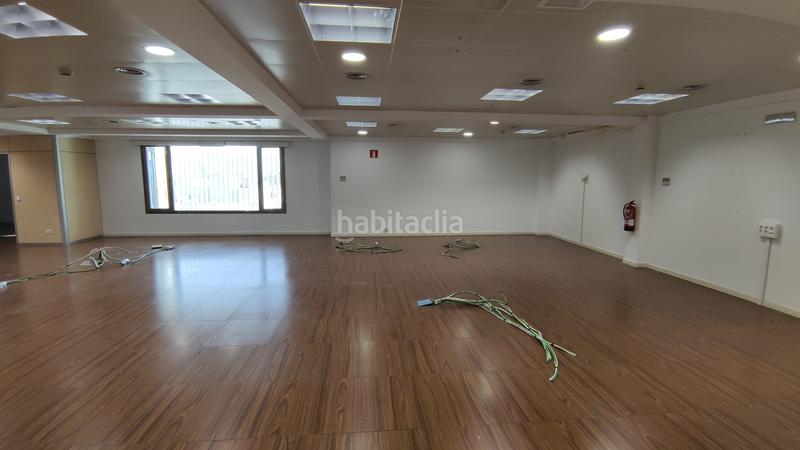 Foto ccfe6bd7-9c8a-40d1-a2cf-e729113c5178. Alquiler oficina en pleno centro de negocios en Gòtic Barcelona