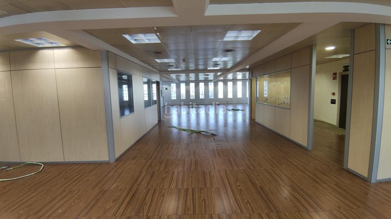 Foto cb73c8ee-5ea1-42a1-ad72-0834ce31cdb6. Lloguer oficina amb calefacció a Gòtic Barcelona