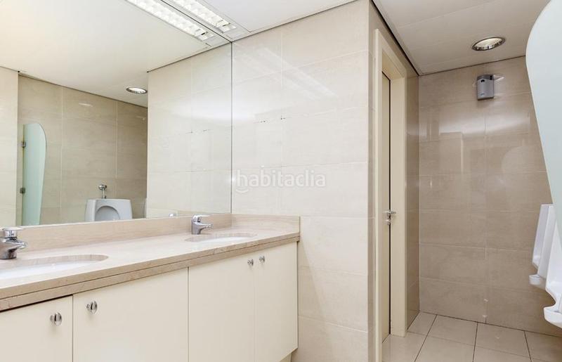 Foto 26b7f71d-8500-4a3b-bbdc-3cf02203a53d. Miete büro mit heizung in Gòtic Barcelona