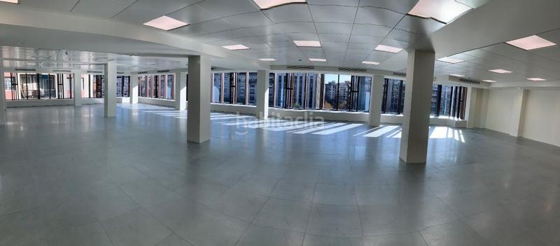 Foto 6bc8f8ae-5f77-4686-9a7e-e4f24799e8f2. Location bureau avec chauffage dans Barri de les Corts Barcelona