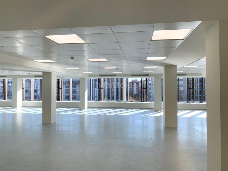 Foto a4e84571-78be-4900-ba19-881b59ced3e4. Rent office space with heating in Barri de les Corts Barcelona
