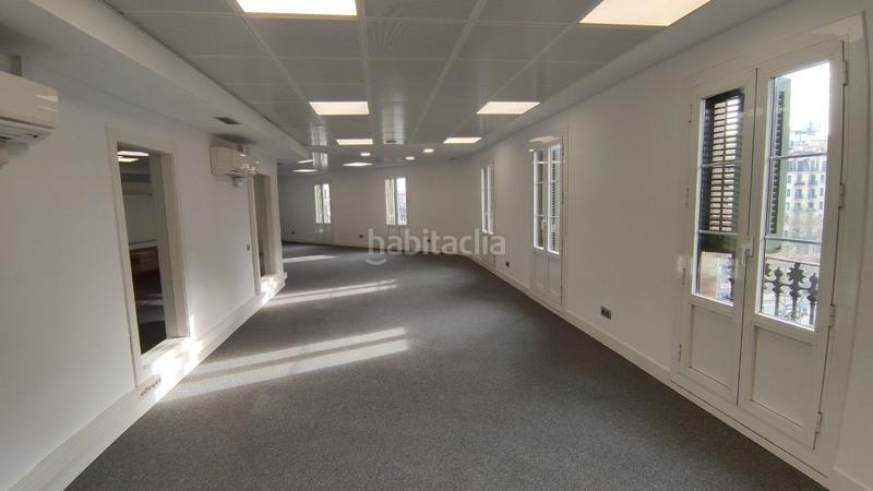 Foto 2fa6bc0f-a877-46e6-89ff-7dee7f921099. Location bureau avec chauffage dans Dreta de l´Eixample Barcelona