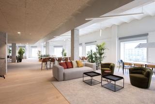 Location Bureau  Carrer de la marina