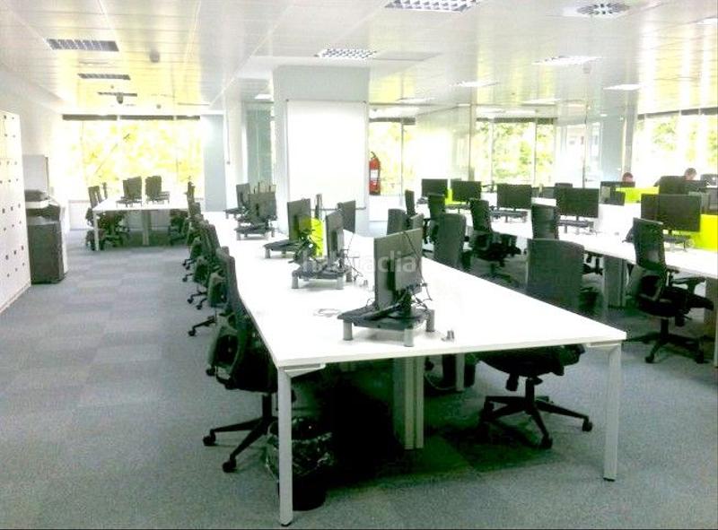 Foto 2ad01ed2-de66-46f7-9a5d-783177255ae2. Location bureau avec chauffage dans Barri de les Corts Barcelona