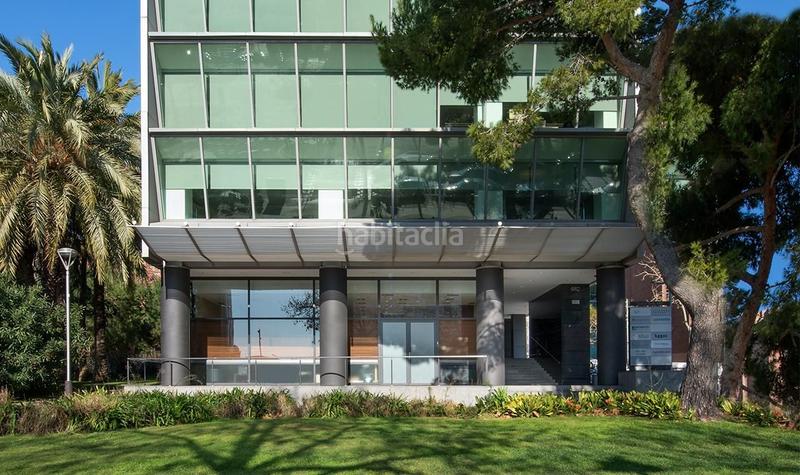 Foto 33690344-cfde-44a9-b5b0-63a2f85cda6f. Miete büro mit heizung in Pedralbes Barcelona