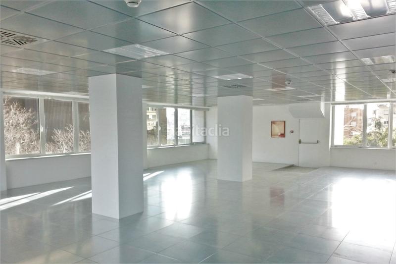 Foto 510a1926-de14-4c4e-a99b-32e46960b163. Location bureau avec chauffage dans Barri de les Corts Barcelona