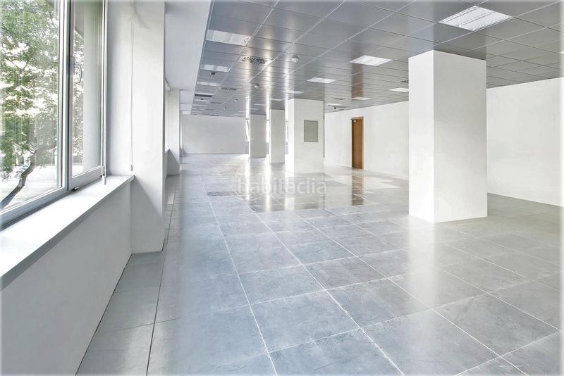Foto afe5274d-2048-485b-b075-1d8df8dea607. Rent office space with heating in Barri de les Corts Barcelona