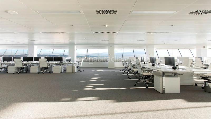 Foto 4d825508-62c1-45fb-91af-651e0e1cdcf6. Miete büro mit heizung in Barceloneta Barcelona