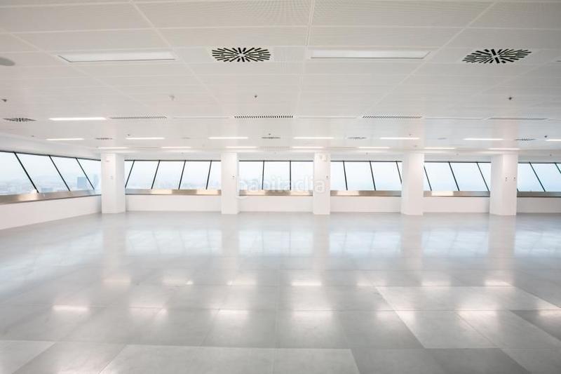 Foto 54359af8-e286-440c-9125-0f31a87d6a87. Rent office space with heating in Barceloneta Barcelona