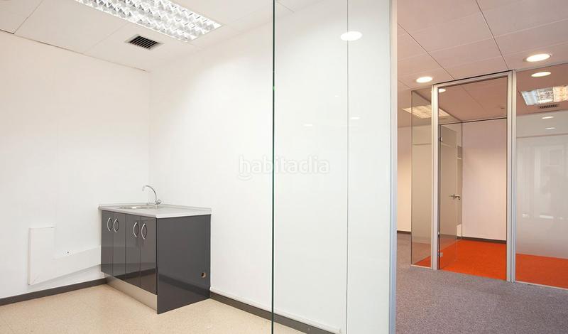 Foto f74c4318-835e-41f7-a03e-92c1c26ecda5. Miete büro in Hostafrancs Barcelona