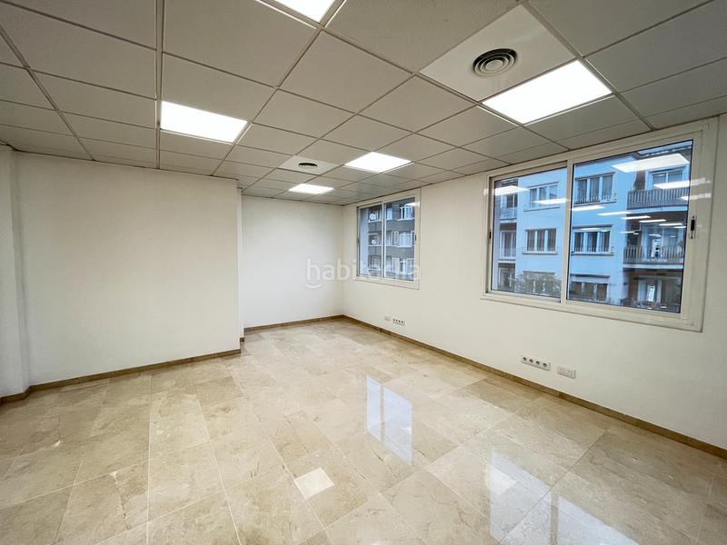 Foto 9c3d1de3-6970-4d55-8a78-04f7b4f89572. Miete büro mit heizung in La Nova Esquerra de l´Eixample Barcelona