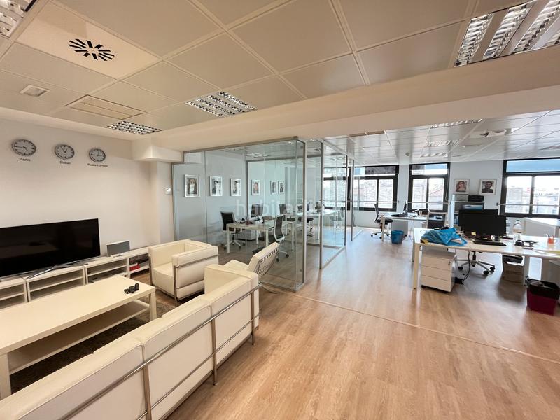 Foto 0bd77465-8ad5-4a21-bbc5-4b63add73b1a. Rent office space with heating in Gòtic Barcelona