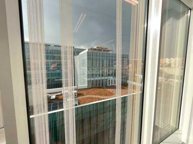 Foto 310616f4-bca6-43ad-983f-d92fdad0b53d. Rent office space with heating parking in Provençals del Poblenou Barcelona