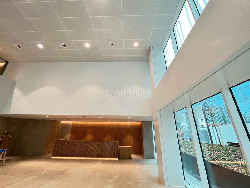 Foto e53af2fc-10cb-4863-abbb-c76320a7a7cb. Rent office space with heating parking in Provençals del Poblenou Barcelona