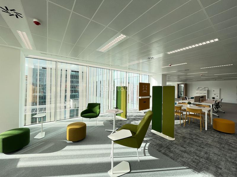 Foto b02e5151-5974-47a8-b24e-762e18be200b. Lloguer oficina amb calefacció aparcament a Provençals del Poblenou Barcelona