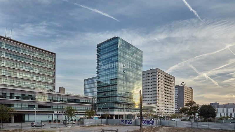 Foto 80b4a725-4f8e-4083-afba-08b58da06c43. Lloguer oficina amb calefacció a Diagonal Mar i el Front Marítim del Poblenou Barcelona