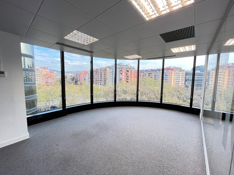 Foto 80aa7106-beae-4c6c-9818-24682d7f7176. Rent office space with heating in La Bordeta Barcelona