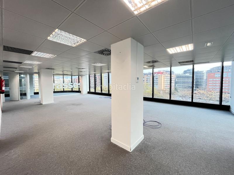 Foto 9c9060b5-2d01-4c93-9e88-cfd36d6ee827. Lloguer oficina amb calefacció a La Bordeta Barcelona