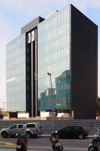 Foto 95fcb389-ab14-4ba4-b6ea-f18fd1c85c64. Rent office space with heating in Diagonal Mar i el Front Marítim del Poblenou Barcelona