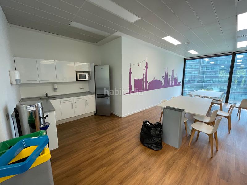 Foto e3fc83bf-5582-4df6-80a2-6ebafba01556. Rent office space with heating in Diagonal Mar i el Front Marítim del Poblenou Barcelona