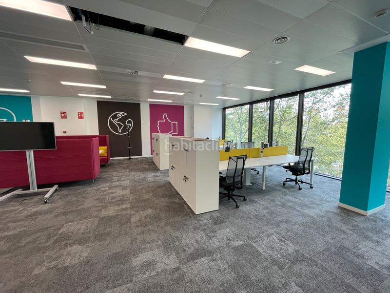 Foto b60c7f38-e454-40fa-a710-e5f88c6fbbdd. Alquiler oficina en Diagonal Mar i el Front Marítim del Poblenou Barcelona