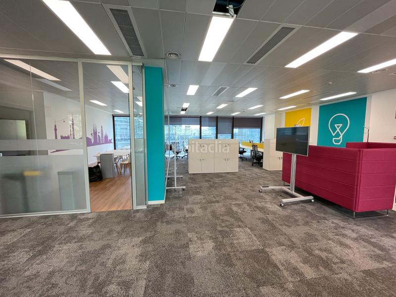 Foto 0fb3fbff-c83e-43f2-a24d-94ef503b19f2. Lloguer oficina amb calefacció a Diagonal Mar i el Front Marítim del Poblenou Barcelona